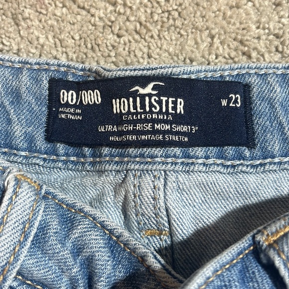 HOLLISTER-California jean shorts - Picture 2 of 3